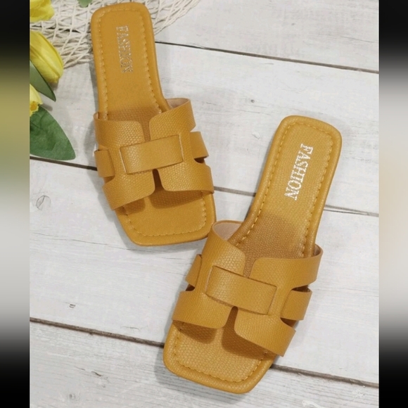Nwot Vegan Leather Slides sz 8.5 - Picture 4 of 9